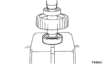F044041